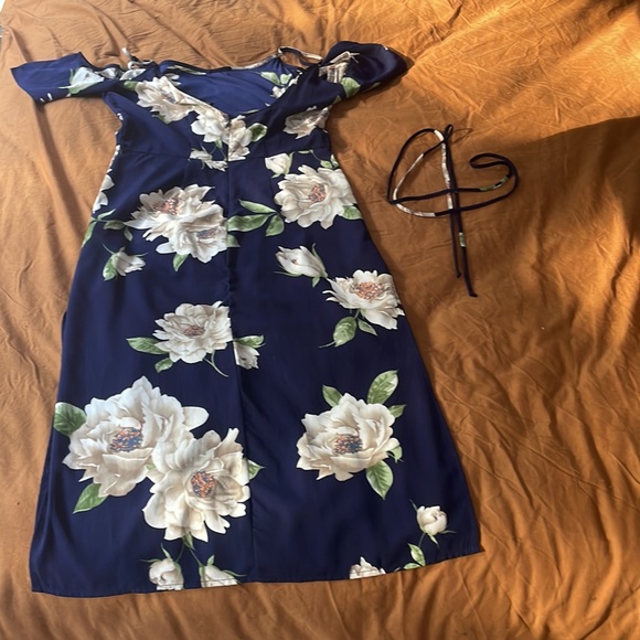 Dress - Picture 5 of 6